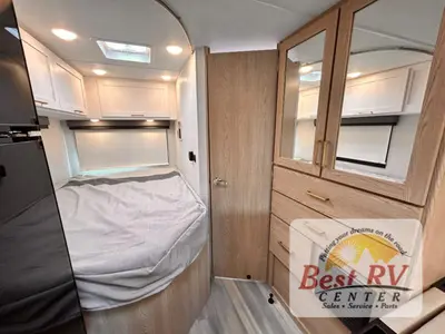 2027 Thor Motor Coach Four Winds photo 36