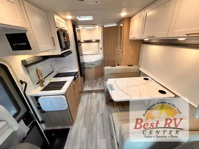 2027 Thor Motor Coach Four Winds photo 9
