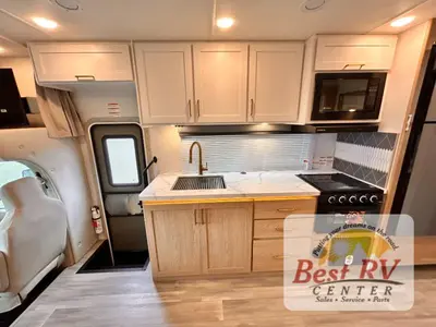 2027 Thor Motor Coach Four Winds photo 25