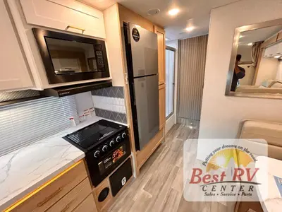 2027 Thor Motor Coach Four Winds photo 41