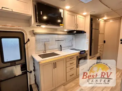 2026 Thor Motor Coach Four Winds Sprinter photo 32