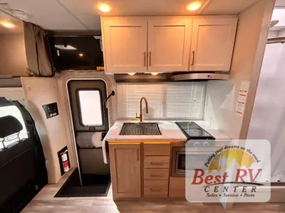 2026 Thor Motor Coach Four Winds Sprinter photo 27