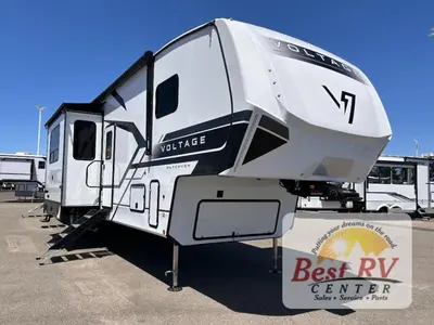 New 2026 Dutchmen RV Voltage V-Series 3850