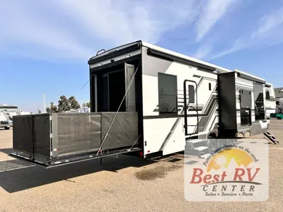 2026 Keystone RV Fuzion photo 4