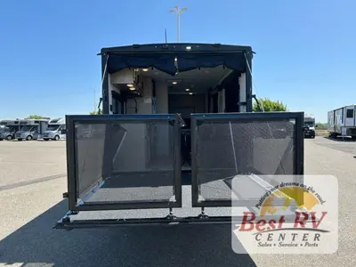 2026 Forest River RV Cherokee Grey Wolf Black Label photo 4