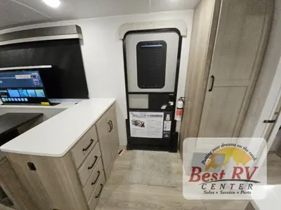 2025 Forest River RV Rockwood Ultra Lite photo 45