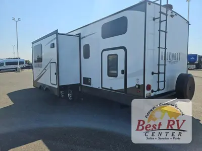 2025 Forest River RV Rockwood Ultra Lite photo 5