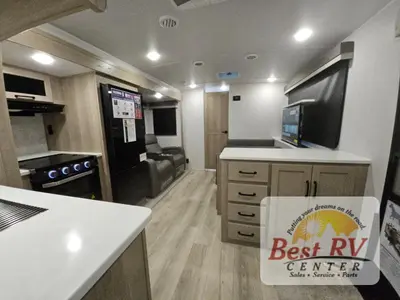 2025 Forest River RV Rockwood Ultra Lite photo 9