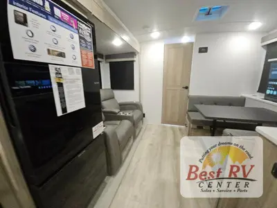 2025 Forest River RV Rockwood Ultra Lite photo 18