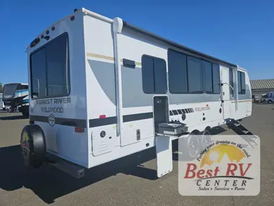2025 Forest River RV Wildwood photo 4