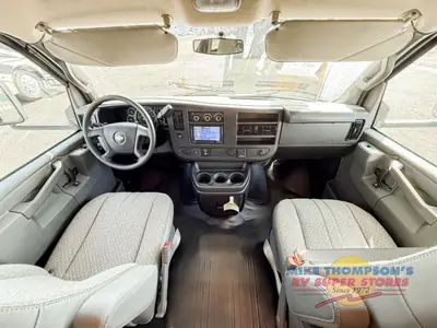 2026 Thor Motor Coach Chateau photo 8