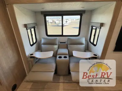 2025 Palomino SolAire photo 21