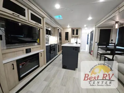 2025 Winnebago Industries Towables Voyage photo 41