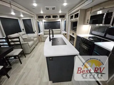 2025 Winnebago Industries Towables Voyage photo 23