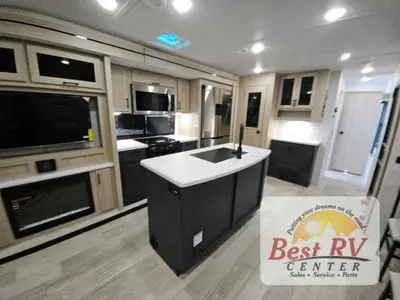 2025 Winnebago Industries Towables Voyage photo 50