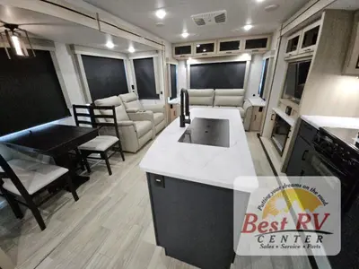 2025 Winnebago Industries Towables Voyage photo 26