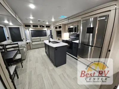 2025 Winnebago Industries Towables Voyage photo 9