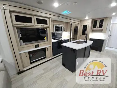 2025 Winnebago Industries Towables Voyage photo 38