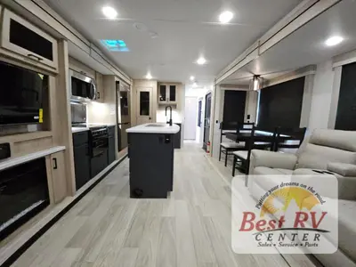 2025 Winnebago Industries Towables Voyage photo 44