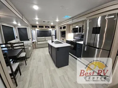 2025 Winnebago Industries Towables Voyage photo 10