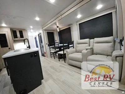 2025 Winnebago Industries Towables Voyage photo 47