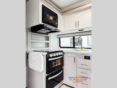 2026 Thor Motor Coach Chateau photo 21