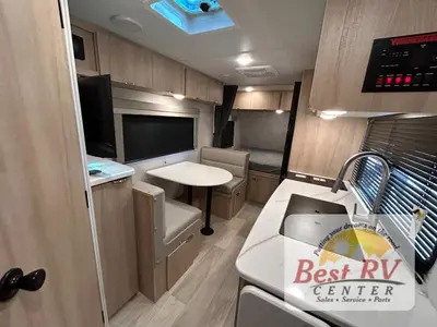2025 Winnebago Micro Minnie photo 10