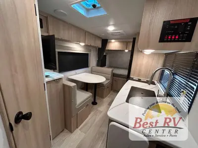 2025 Winnebago Micro Minnie photo 9