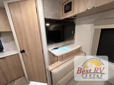 2025 Winnebago Micro Minnie photo 46