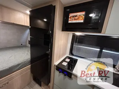 2025 Winnebago Micro Minnie photo 29