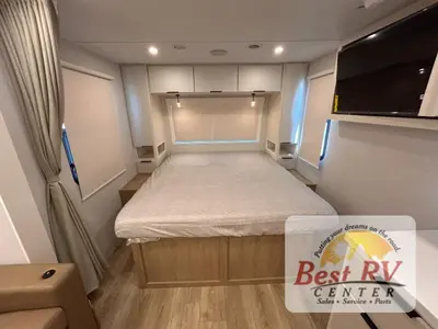 2026 Winnebago Thrive photo 31