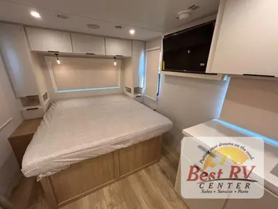 2026 Winnebago Thrive photo 30