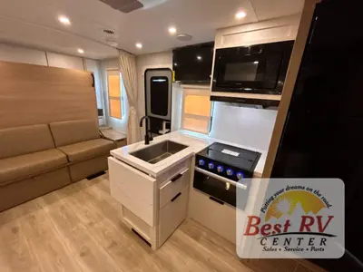 2026 Winnebago Thrive photo 47