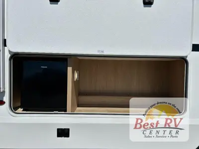 2026 Winnebago Thrive photo 3