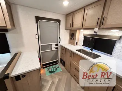 2026 Ember RV E-Series photo 40