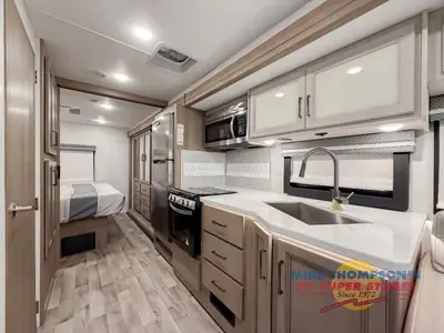 2026 Thor Motor Coach Hurricane photo 20