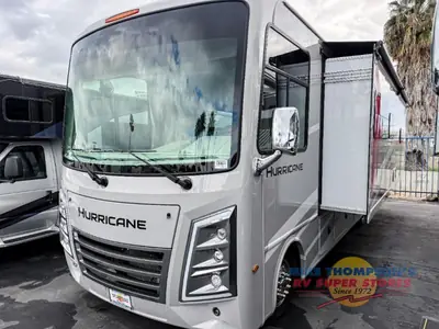 2026 Thor Motor Coach Hurricane photo 3