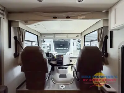 2026 Thor Motor Coach Hurricane photo 12