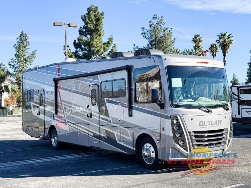 2026 Thor Motor Coach Outlaw Wild West Edition exterior