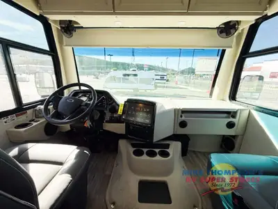 2026 Thor Motor Coach Outlaw Wild West Edition photo 10