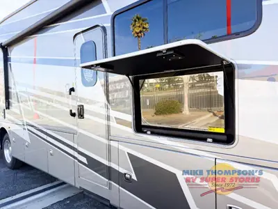 2026 Thor Motor Coach Outlaw Wild West Edition photo 9