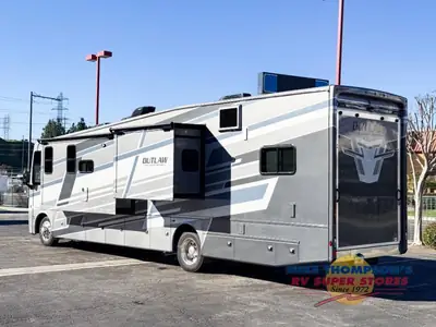 2026 Thor Motor Coach Outlaw Wild West Edition photo 5