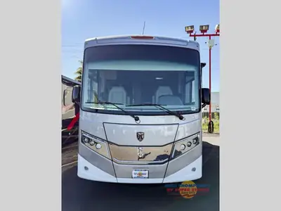 2026 Thor Motor Coach Palazzo GT photo 2