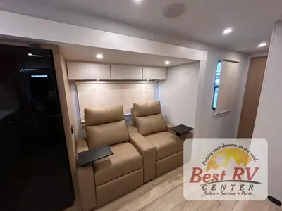 2026 Winnebago Thrive photo 20
