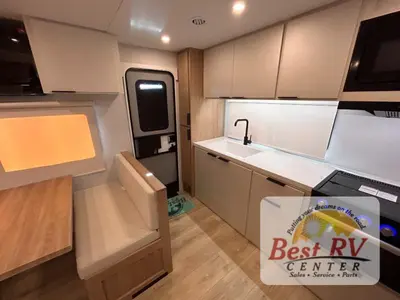 2026 Winnebago Thrive photo 44
