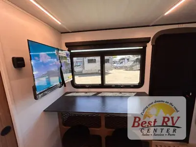 2026 Keystone RV Reign photo 22