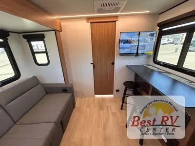 2026 Keystone RV Reign photo 17