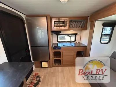 2026 Keystone RV Reign photo 32