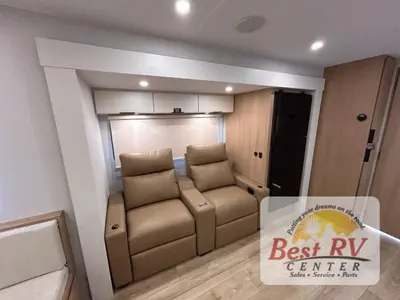 2026 Winnebago Thrive photo 19