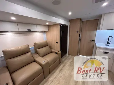 2026 Winnebago Thrive photo 20